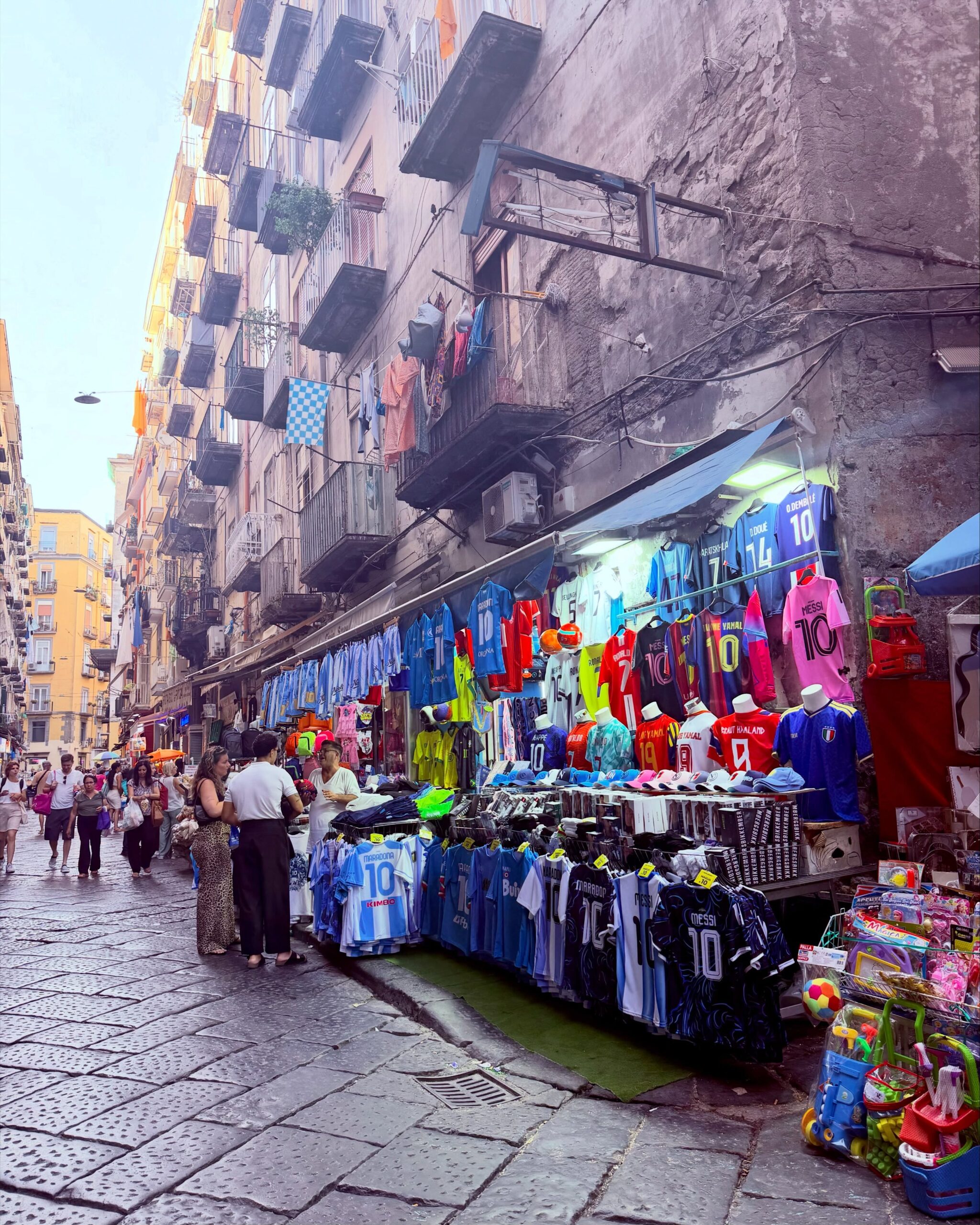 A Naples Pizza Crawl (of One Perfect Mission)